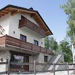 D'hotes Les Fleurs Bed & Breakfast Pila (Valle d'Aosta)