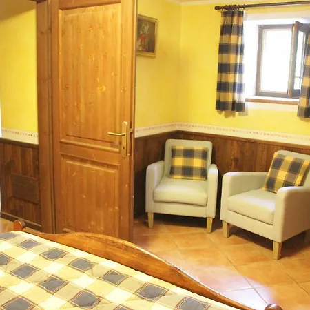 D'hotes Les Fleurs Bed & Breakfast *