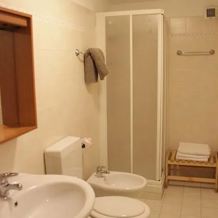 D'hotes Les Fleurs Bed & Breakfast *