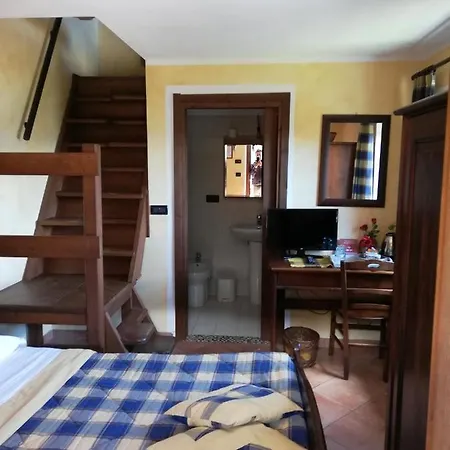 D'hotes Les Fleurs Bed & Breakfast