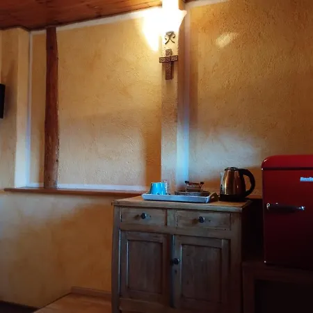 D'hotes Les Fleurs Bed & Breakfast 3*