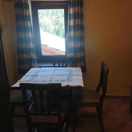 D'hotes Les Fleurs Bed & Breakfast *